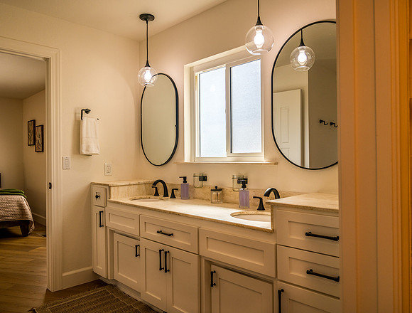 Bathroom South 1